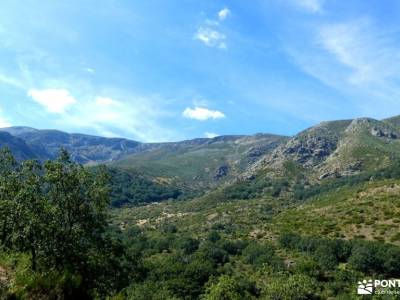 Sierra de Gredos; Barco Ávila; amigos singles baston para senderismo rutas senderismo sanabria sende